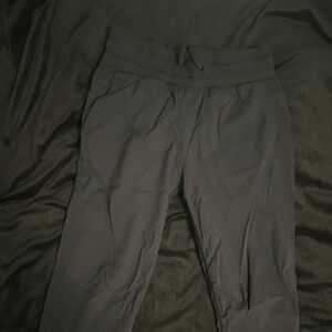 Lululemon Dance Studio Jogger Cropped